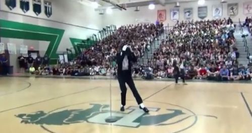 ?Impactante! Este joven baila igual a Michael Jackson