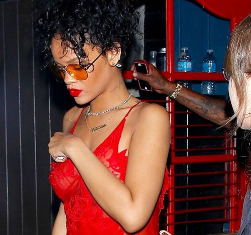 RIHANNA DE FIESTA EN PICARD?AS